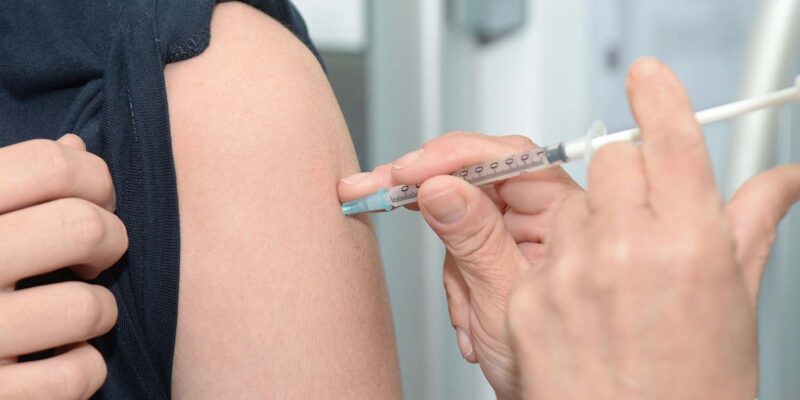 Vacinação contra a Covid-19 arranca em janeiro