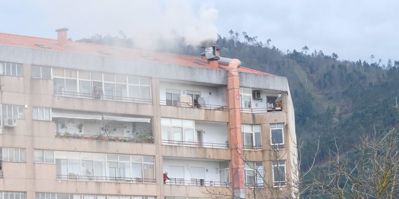 Fogo no ‘Tó dos Frangos’ foi um “grande sus...
