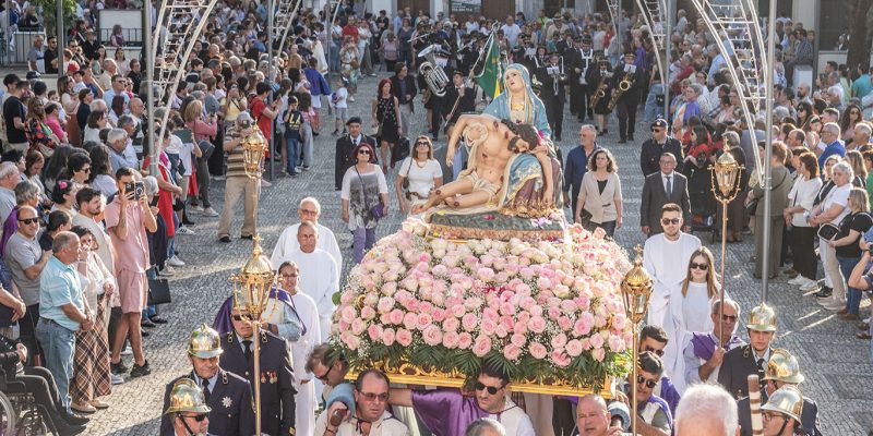 Trevim: Leia também Fiéis cumprem tradição da Senhora da Piedade