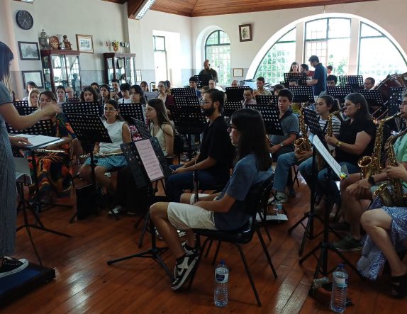SÃO JOÃO: Filarmónicas da Lousã e Serpins em palco com os Quinta do Bill